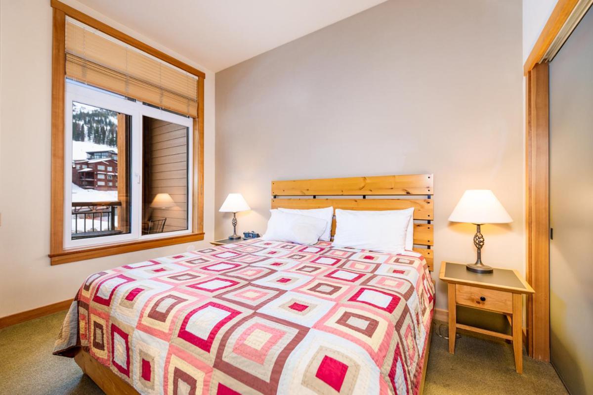 סנדפוינט Schweitzer Mountain Resort White Pine Lodge מראה חיצוני תמונה