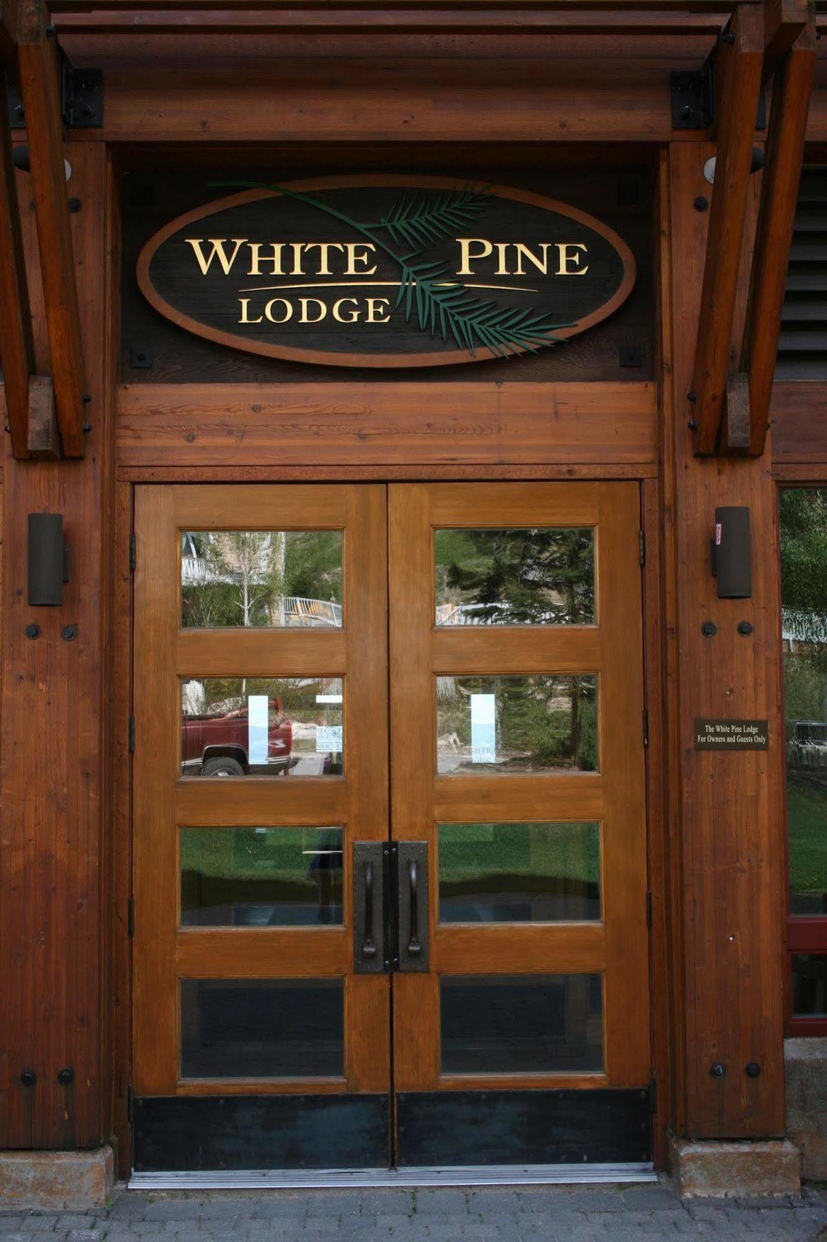 סנדפוינט Schweitzer Mountain Resort White Pine Lodge מראה חיצוני תמונה